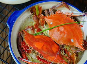 上海新东方烹饪学校教你做鸡蛋粉丝蒸蟹