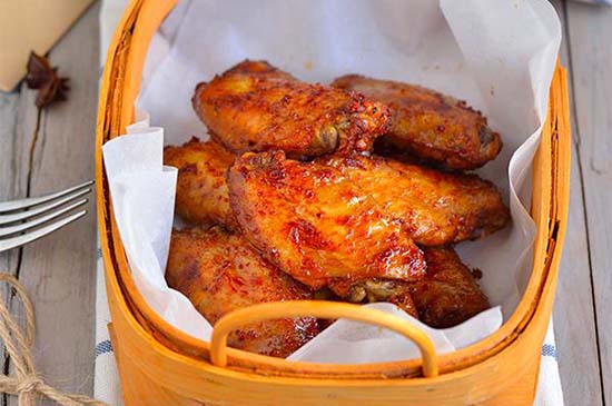 新东方烹饪学校——香辣味的烤鸡翅做法