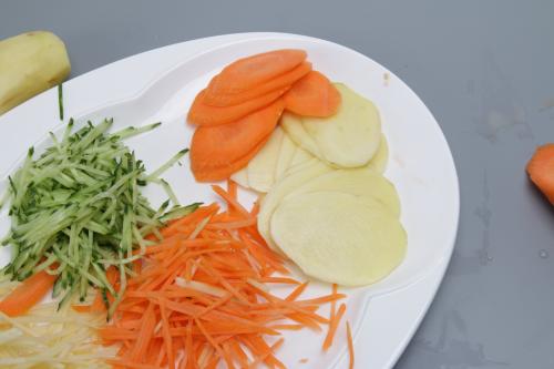 新东方烹饪学校刀工实操刀法有哪些_都有哪些技巧？