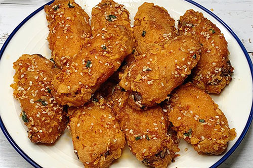 香辣脆皮鸡翅的做法——新东方烹饪教育