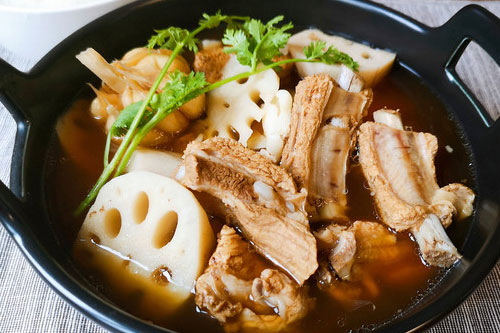 肉骨茶的做法——新东方烹饪教育