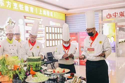 在上海学厨师去哪个学校好？