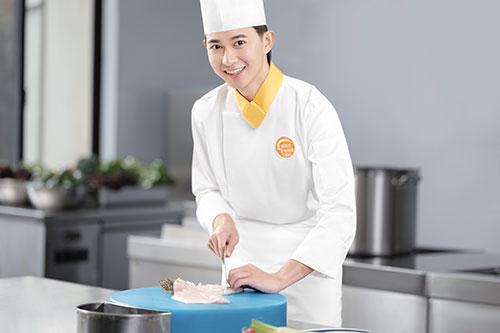 上海哪里有专门的厨师学校？
