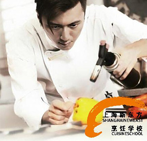 爱烹饪的男人最有魅力 快到上海新东方学厨师做男神吧