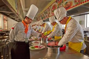 国内厨师培训学校哪家最好？
