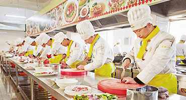 选择新东方烹饪学校金领大厨专业的七大优势