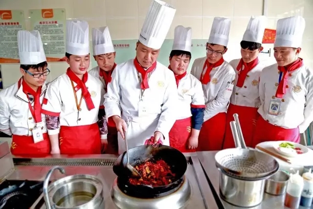 上海厨师学校哪个好